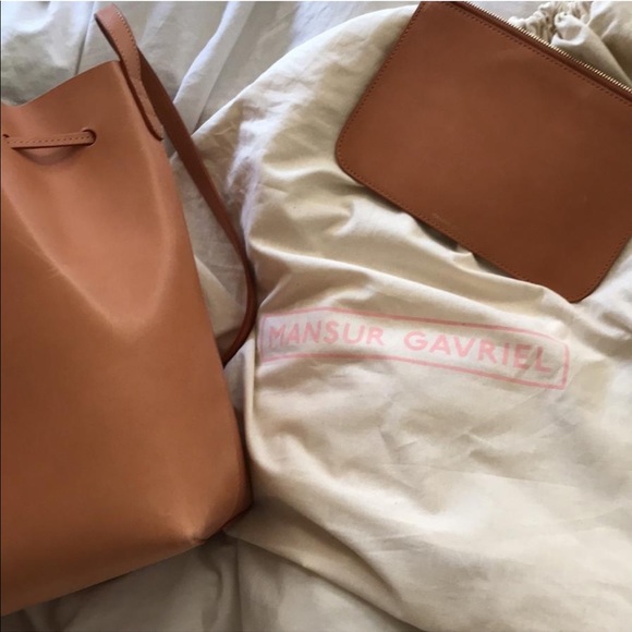 Mansur Gavriel Classic Bucket in Cammello/Rosa